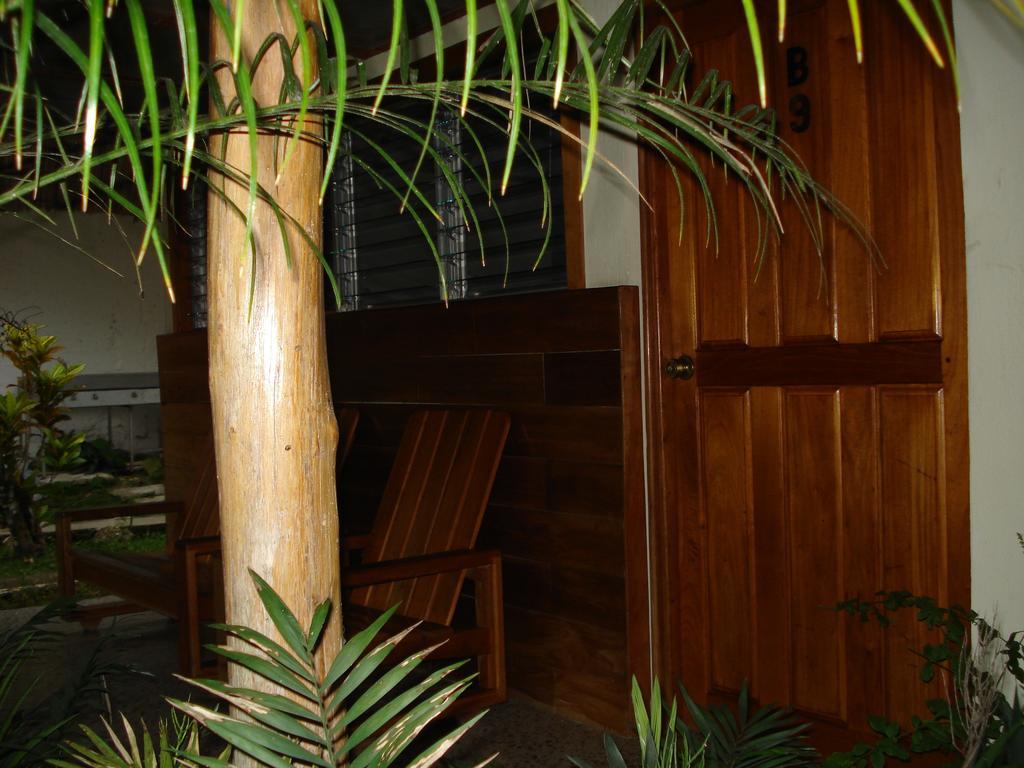 Hotel Jaguar Inn ตีกัล ภายนอก รูปภาพ