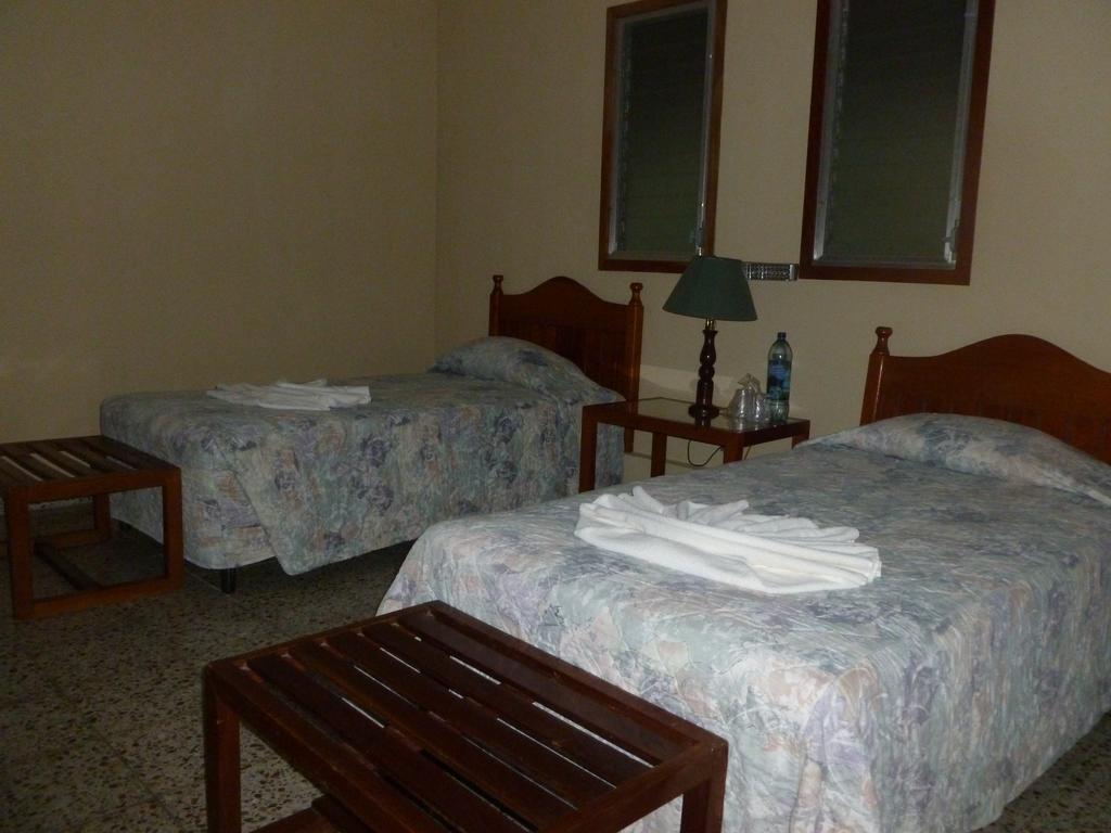 Hotel Jaguar Inn ตีกัล ภายนอก รูปภาพ