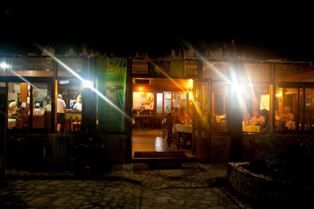 Hotel Jaguar Inn ตีกัล ภายนอก รูปภาพ