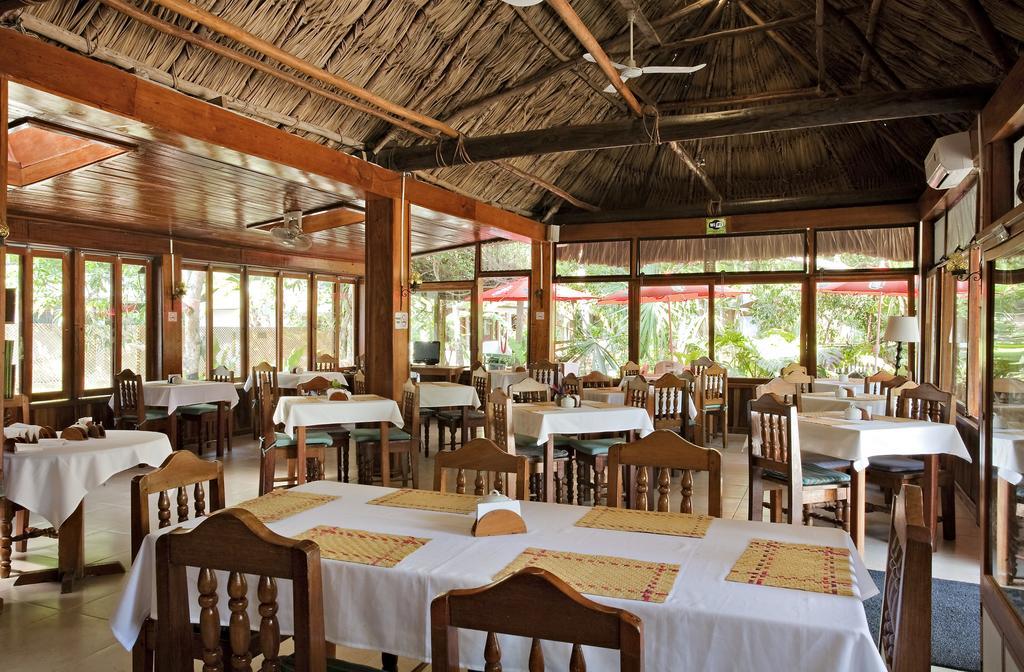 Hotel Jaguar Inn ตีกัล ภายนอก รูปภาพ