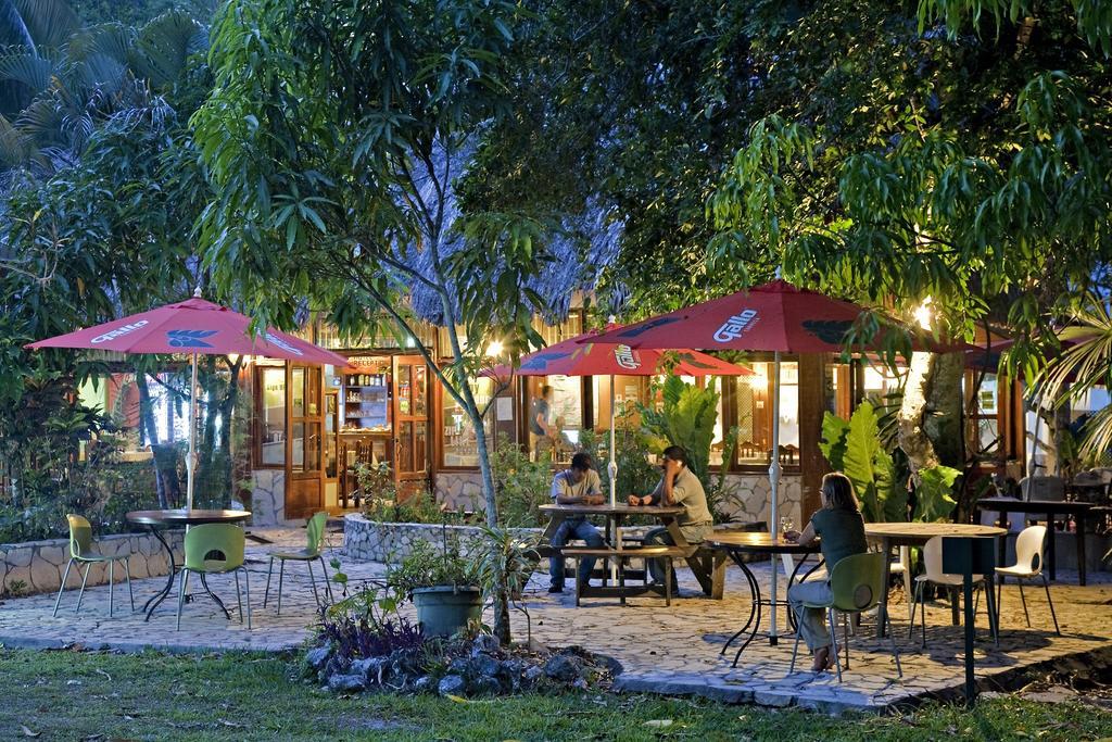 Hotel Jaguar Inn ตีกัล ภายนอก รูปภาพ